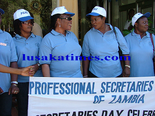 vera_and_secretaries Tourism deputy minister Vera Tembo Chiluba (third from right) chats with members of the professional secretraries association of Zambia after a fundraising walk in Lusaka