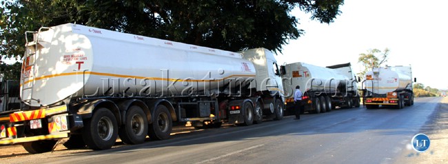 A fuel tanker on its way to Malawi to deliver the commodity that was donated to that country by President Sata