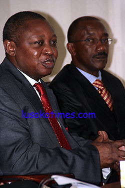 fundanga_long Caleb Fundanga talking to journalists during the quarterly media briefing in Lusaka