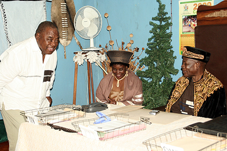 banda PRESIDENT Rupiah Banda with Chitimukulu and his wife in Mungwi