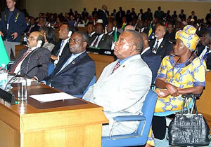 rbinaddis PRESIDENT Rupiah Banda and his entourage including FDD leader Edith Nawakwi following proceedings during the AU summit in Addis Ababa
