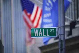 US markets risk 10% drop: deVere joins chorus of Wall Street warnings