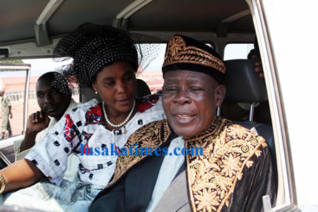 Paramount Chief Chitimukulu and his wife on arrival from India where he had gone for medical treatment