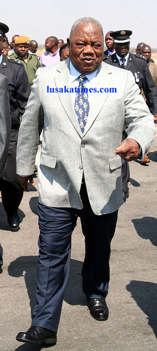President Rupiah Banda before he left for South Africa at Lusaka international airport.