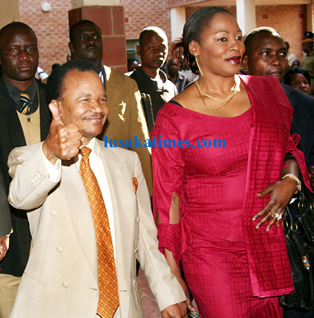 chiluba 314 FTJ Chiluba with Wife at the Court on Friday
