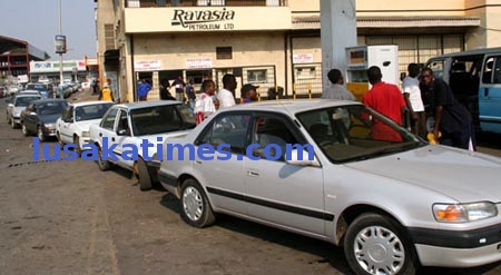 Motorists queue up for fuel in Lusaka
