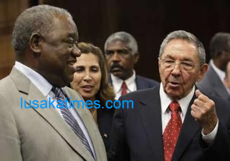 President Rupiah Banda with his couterpart Raul Castro in Cuba