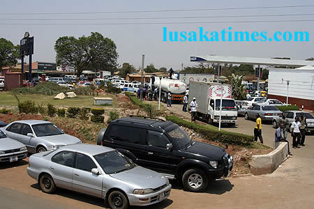 Fuel shortage has peristed in Lusaka. Motorists queue up for gas in Chilenje township