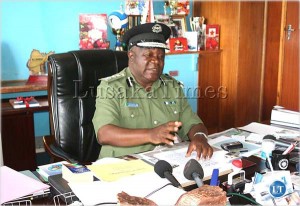 Inspector General of Police Francis Kabonde addresses journalists at Police service headquarters in Lusaka, Zambia, 23-12-09