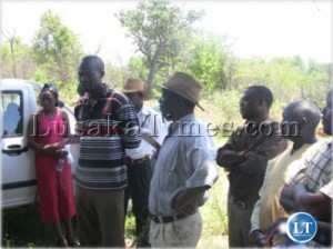In the middle is Sinazongwe district Commissioner Oliver Pelete who is also putting on a hurt after launching the Namafulo Boarder Post Project