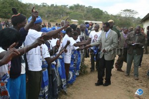 Vice president George Kunda greets MMD cadres before addressing a rally at kaseba in Muchinga constituency where he is constesting the parliamentary seat Vice president George Kunda greets MMD cadres before addressing a rally at kaseba in Muchinga constituency where he is constesting the parliamentary seat