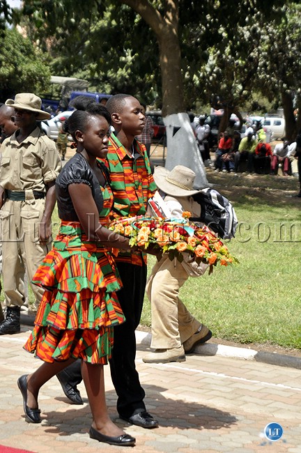 Freddom fighter Mwansa Kapwepwe's grand daughter Barbara Kabundula going to lay a wreath at the Freedom statute Freddom fighter Mwansa Kapwepwe's grand daughter Barbara Kabundula going to lay a wreath at the Freedom statute
