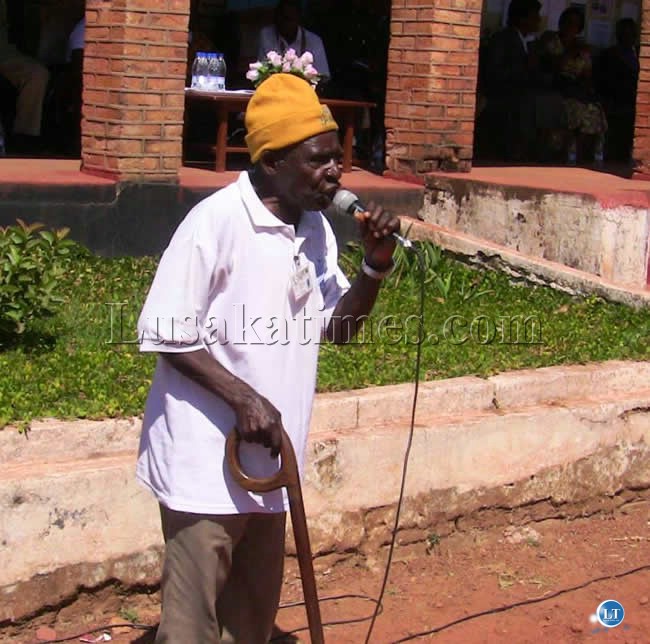 File:A surviving freedom fighter Abel Mulenga sings song during the Commemoration of African Freedom Day in Kasama.