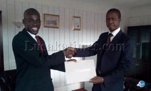 Judge chikopa (L) 