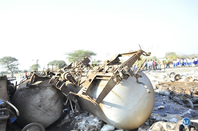 Part of the accident wreckage 4