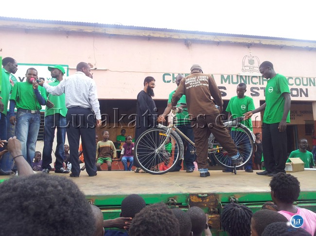ZAMTEL 's Chipata Mealie meal and bicycle give away promotion ZAMTEL 's Chipata Mealie meal and bicycle give away promotion