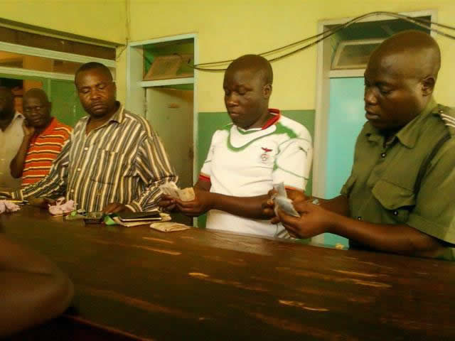 Kapiri Mposhi police count confiscated money