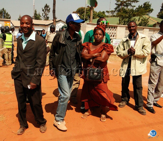 Patriotic Front (PF) cadres at Radio Mano Community gate block National Redemption Party (NAREP) President Elias Chipimo from holding a Radio Programme in Kasama today.