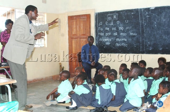 File:The use of local languages as a medium of instruction in schools of lower grades has impressed Government has most learners have responded positively. Here, Education Deputy Minister David Mabumba monitoring the use of icibemba at Ray of Joy Primary School in Nchelenge