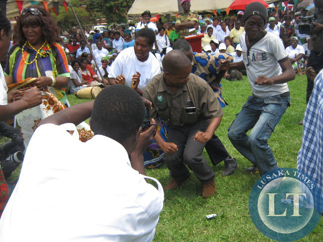 Kabwe's Bwacha constiuency Member of Parliament Sydney Mushanga taking the dancing floor during the woemn celebrations