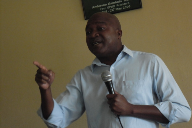 UPND Presidential Adviser Douglas Siakalima addressing a media briefing on Sunday at the UPND secretariat in Lusaka