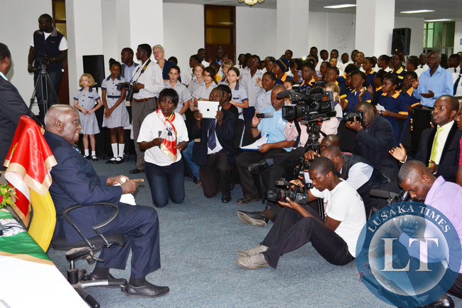 First Republican President Dr Kenneth Kaunda addresses school pupils at Mulungushi International Conference Centre in Lusaka