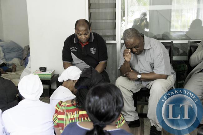 President Banda With Ponga, Liwewe's widow Sylvia (opposite Ponga) and daughter Kwangu (in floral dress)