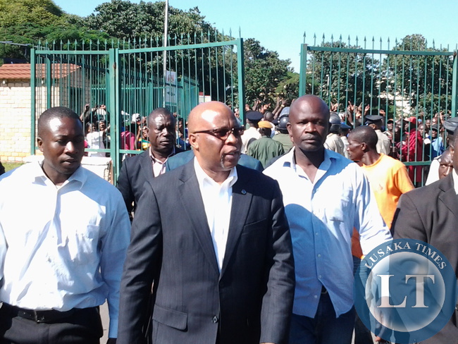 Nevers Mumba arrives at the Lusaka High court