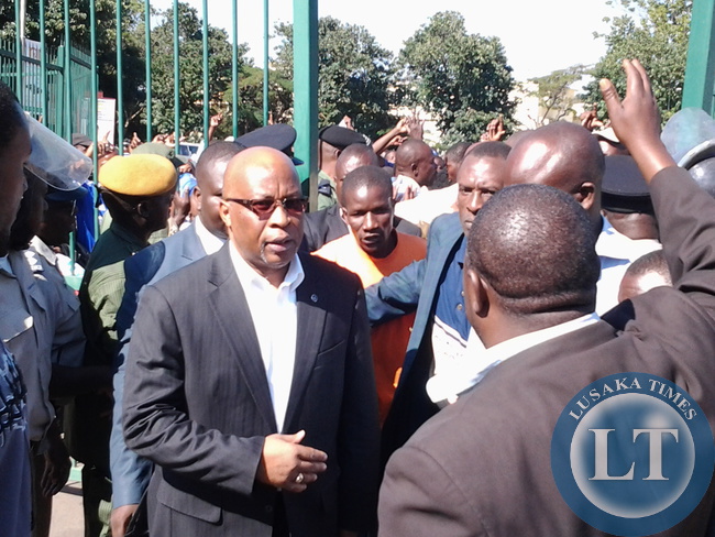 Nevers Mumba arriving at the Lusaka High Court