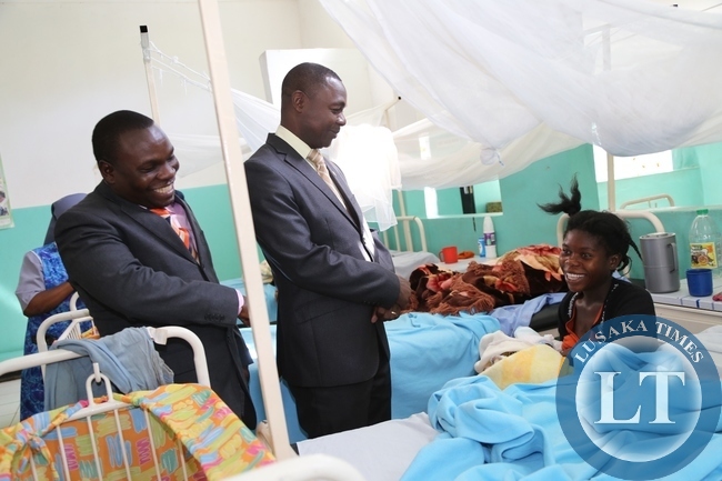 Lusaka Province Permanent Secretary Wamunyima Muwana flanked by his deputy Bright Nundwe greets chief mpanshya during a tour of mpanshya misson hospital in rufunsa Lusaka Province Permanent Secretary Wamunyima Muwana flanked by his deputy Bright Nundwe greets chief mpanshya during a tour of mpanshya misson hospital in rufunsa