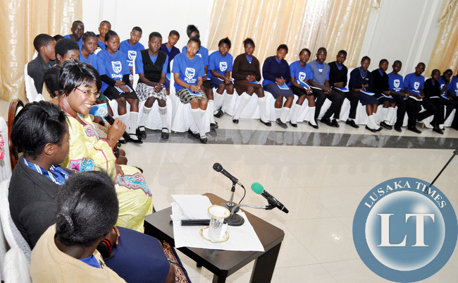 Dr Kaseba-Mentoship Programme 01 Dr Kaseba during the First Lady's Mentorship programme organised by Junior achievement Zambia and Stanbic Bank at State House on September 2,2014 -Picture by THOMAS NSAMA
