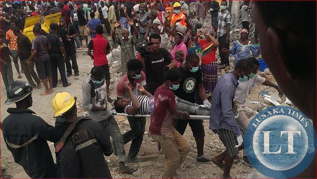 Survivors pulled from the rubble.Picture courtesy of Ihechukwu Njoku