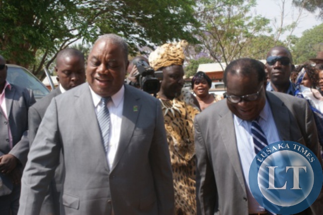 Former Zambian President Rupiah Banda with with Malawian Finance Minister Goodwell gondwe