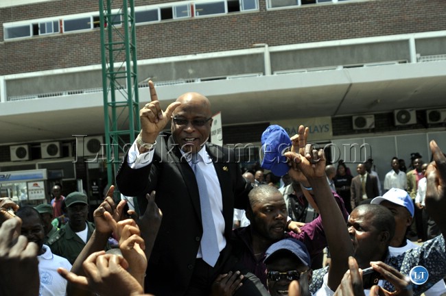 File:Dr. Nevers Mumba lifted shoulder high by his supporters