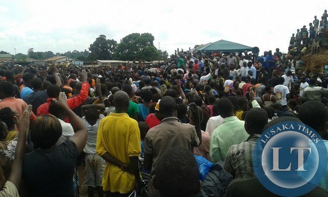 Addressing crowds at an impromptu rally in Chililabombwe
