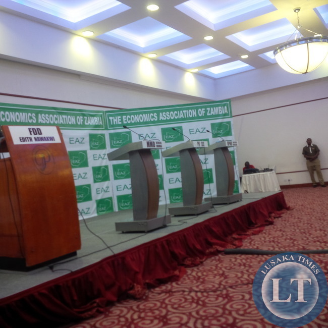 Emptyn podiums after some debators shunned the event