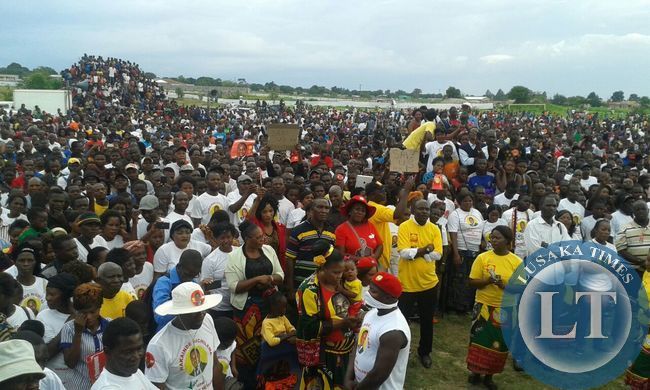 Crowds at Mufulira rally this afternoon