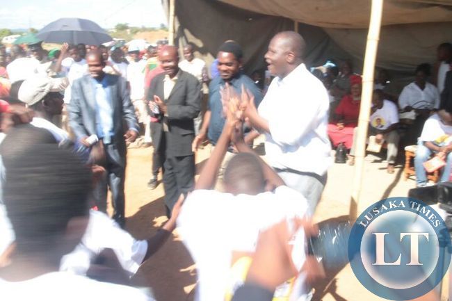 Mutati addressing crowds
