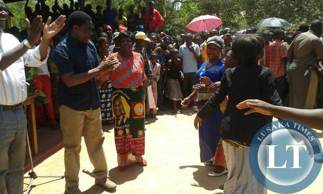 United Party for National Development (UPND) President Hakainde Hichilema wraps up his rally in Chinsali. With him is UPND National Chairperson Mutale Nalumango.