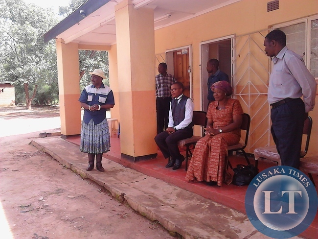 Edith Nawakwi meeting Chief Mumena of the Kaonde people in North Western Province