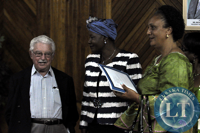 Ms Edith Nawakwi with Simon Zukas (l)