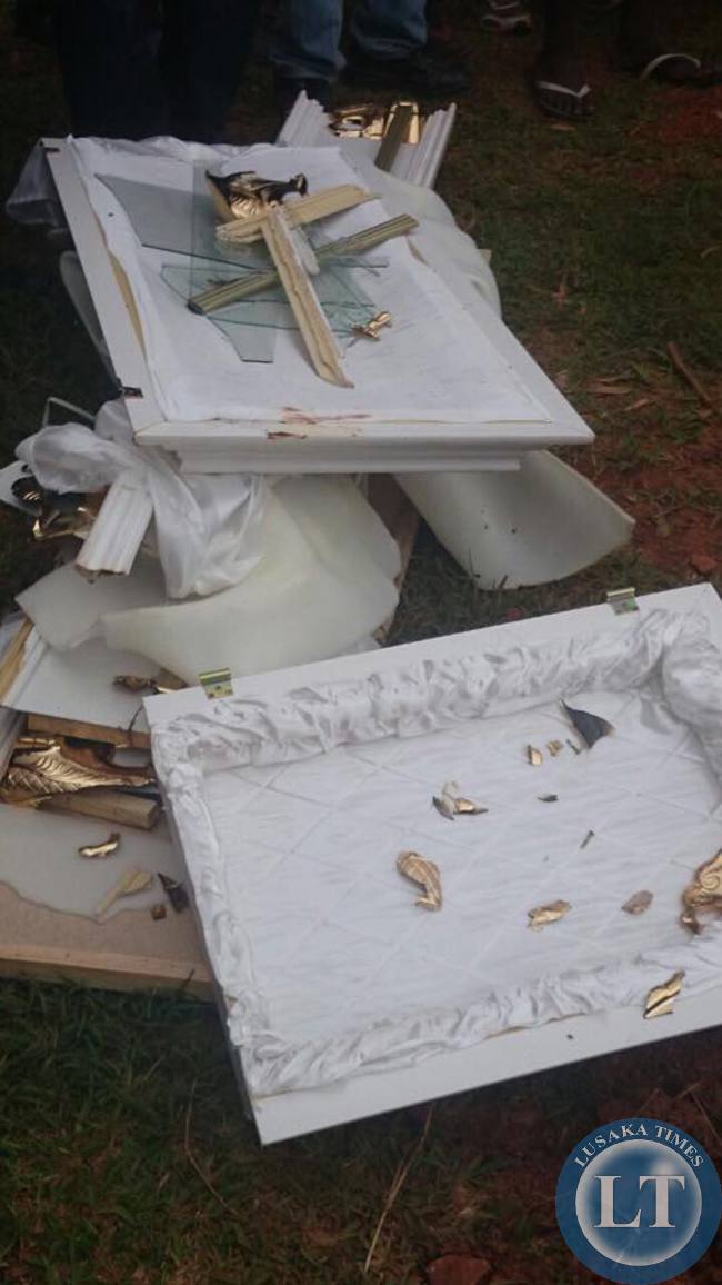 The broken coffin