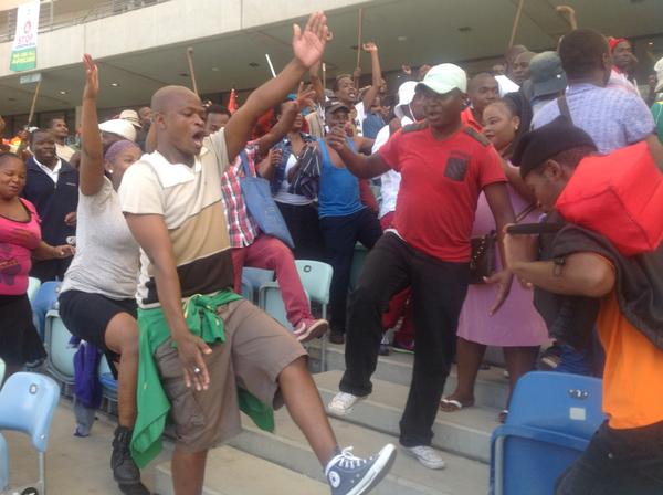 Shouting "abahambe, badayisa ama'drugs," translated they must go, they sell drugs .Courtesy ENCA