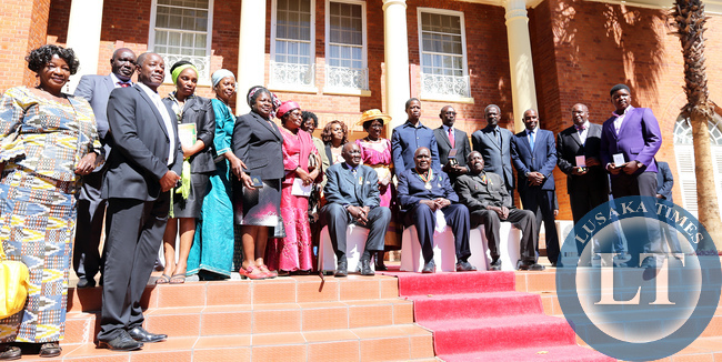 President Lungu with Families of Zambia's first Cabinet