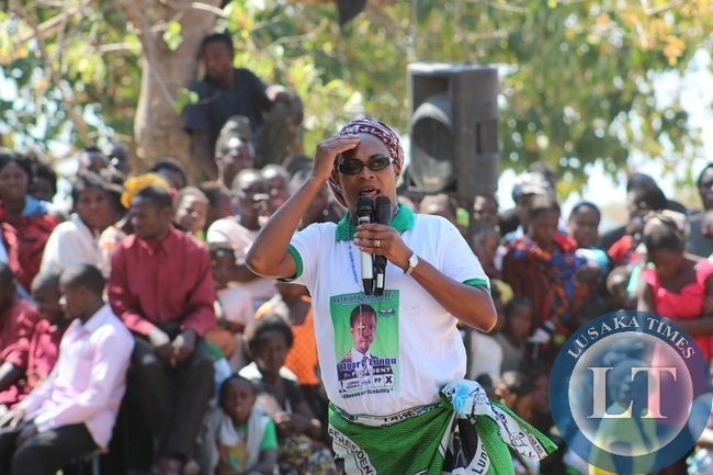 PF Deputy Secretary General Mumbi Phiri addressingt the public of Mano Ward in Bangweulu Constituency in Samfya District at Kasoma Banweulu Primary School during campaign the rall