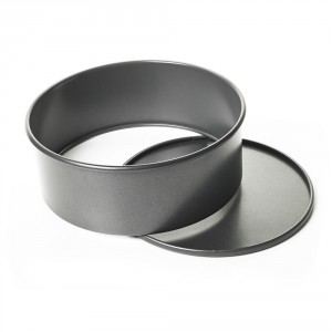 Loose bottom tin
