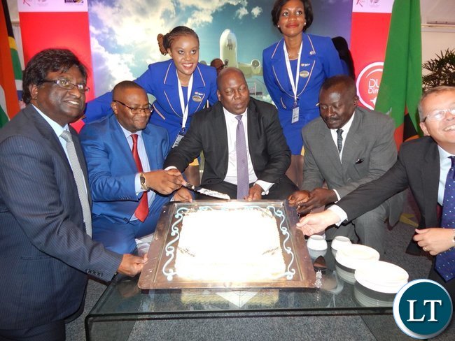 Leaders of delegations from the Zambian and South African Governments and the private sector show off a cake at the launch of the Proflight Zambia flight to Durban from Lusaka. This was at the International Convention Centre in Durban on Monday, 21st September, 2015. PICTURE BY NICKY SHABOLYO