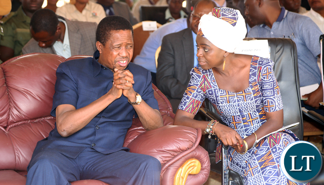 Dr Evelyn Ngeluka ZNFU President Briefs President Lungu in Choma 1238