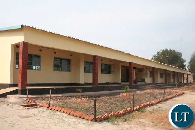 Lumwana mining company has constructed a modern 1 x 3 science laboratory at Mutanda secondary school at a total cost of K1milion. Above, the newly constructed laboratory during the handover ceremony