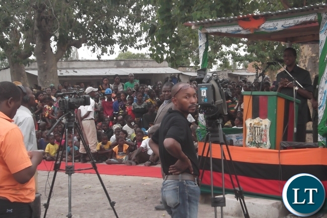 President Lungu was in Lunga District to inspect some developmental projects in the area and addressed a meeting at Kasoma lunga Primary School where he promised to assist the people of Lunga with improved water supply through the sinking of boreholes